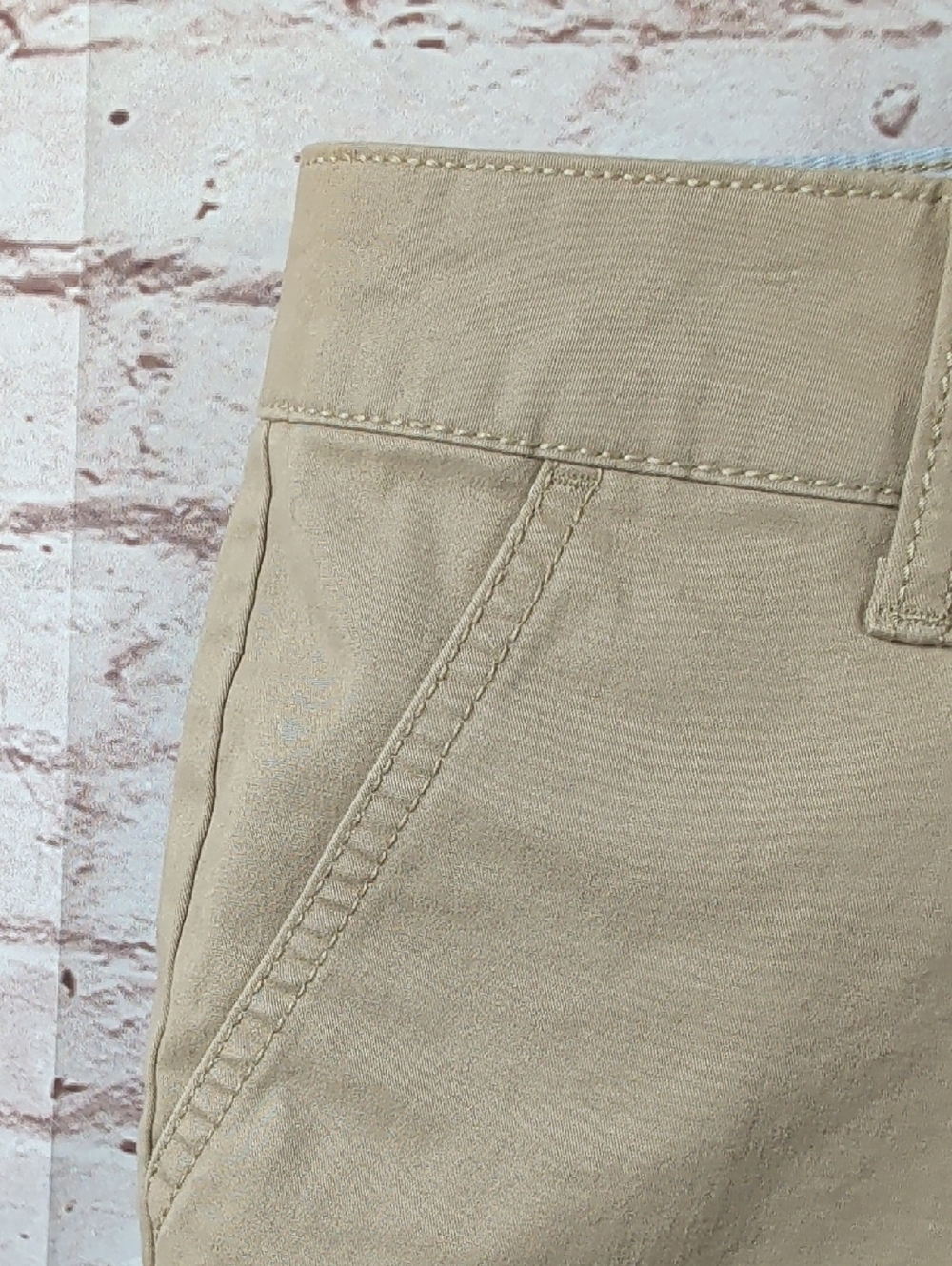 SO Short Shorts Khaki Casual Size 11 NWT - Picture 3 of 6